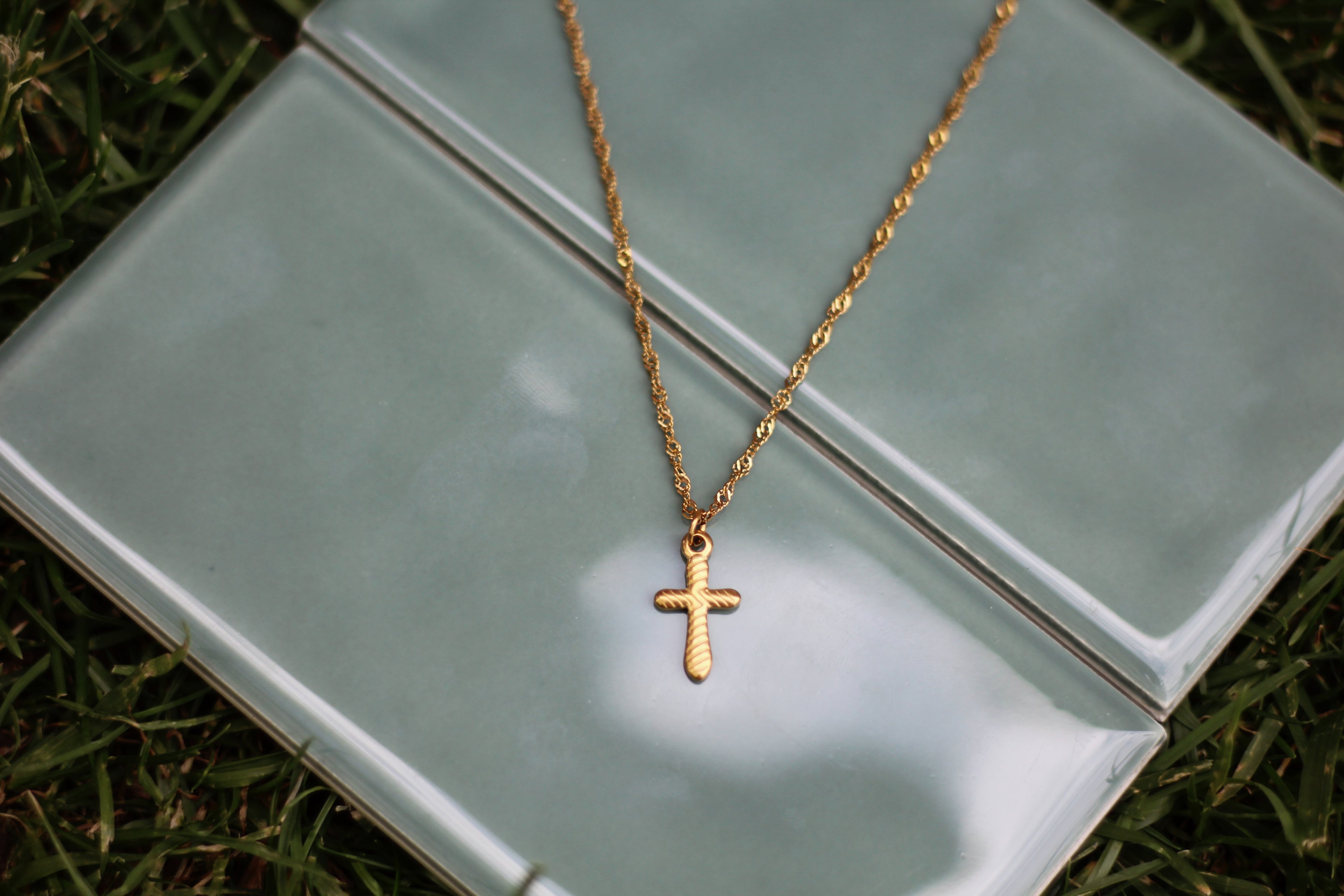 “Set Apart” Cross Necklace