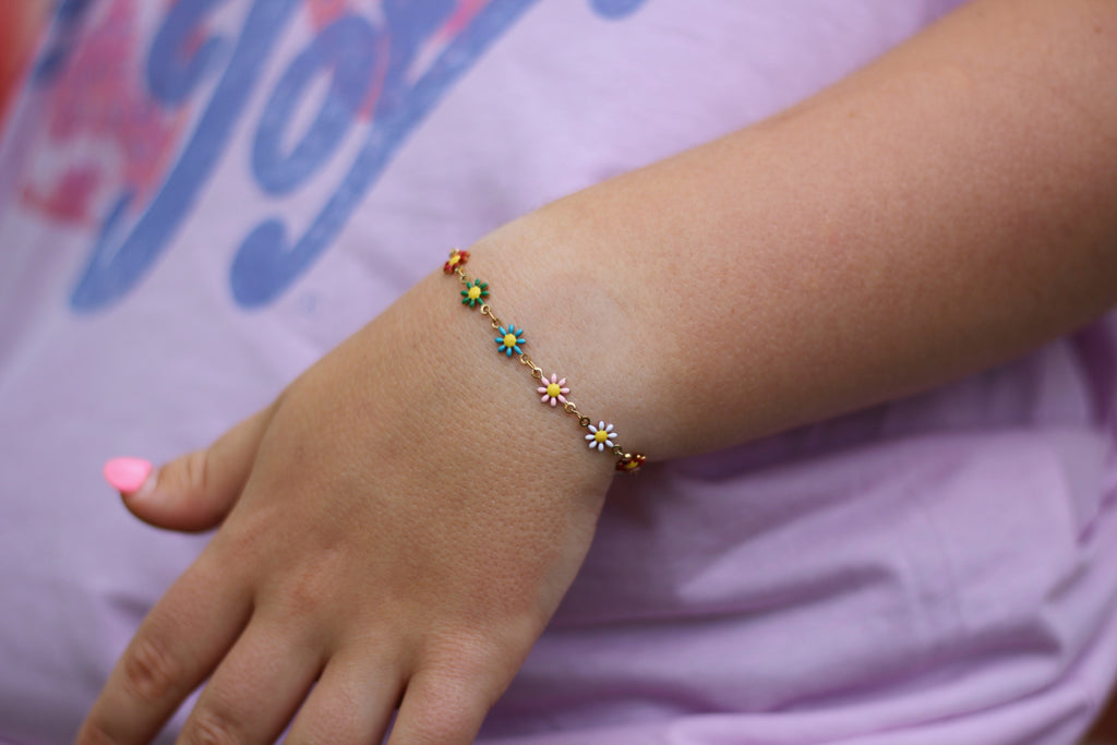 “Consider the Lilly” -Floral Chain Bracelet