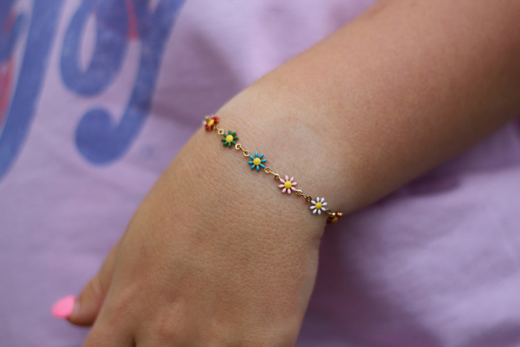 “Consider the Lilly” -Floral Chain Bracelet